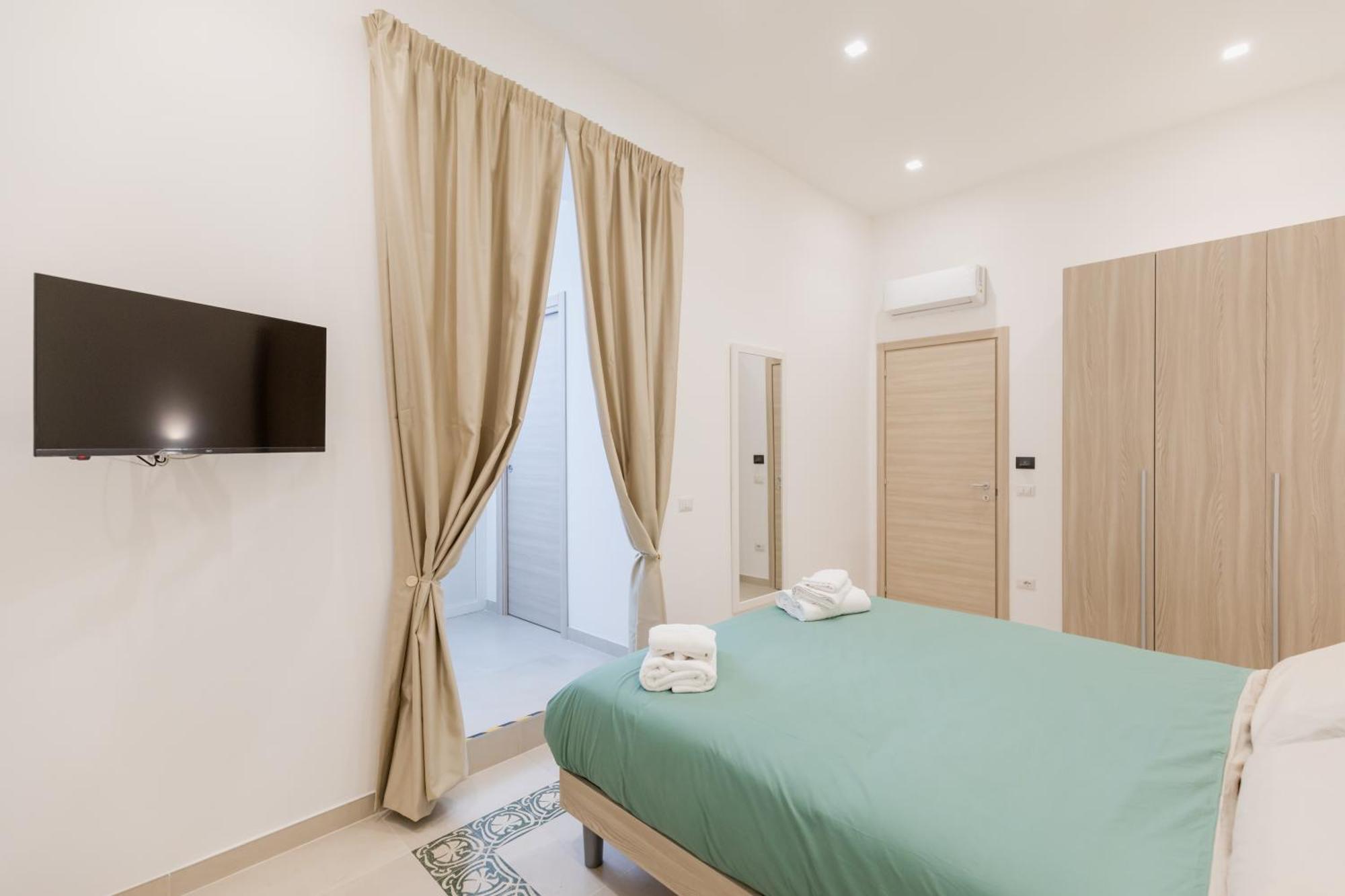 O' Munasterio E Santa Chiara 那不勒斯 外观 照片